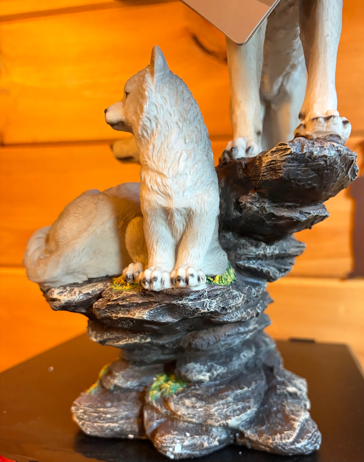 Wolf Family Pack Wildlife Sculpture-Resin Home Decor Statue